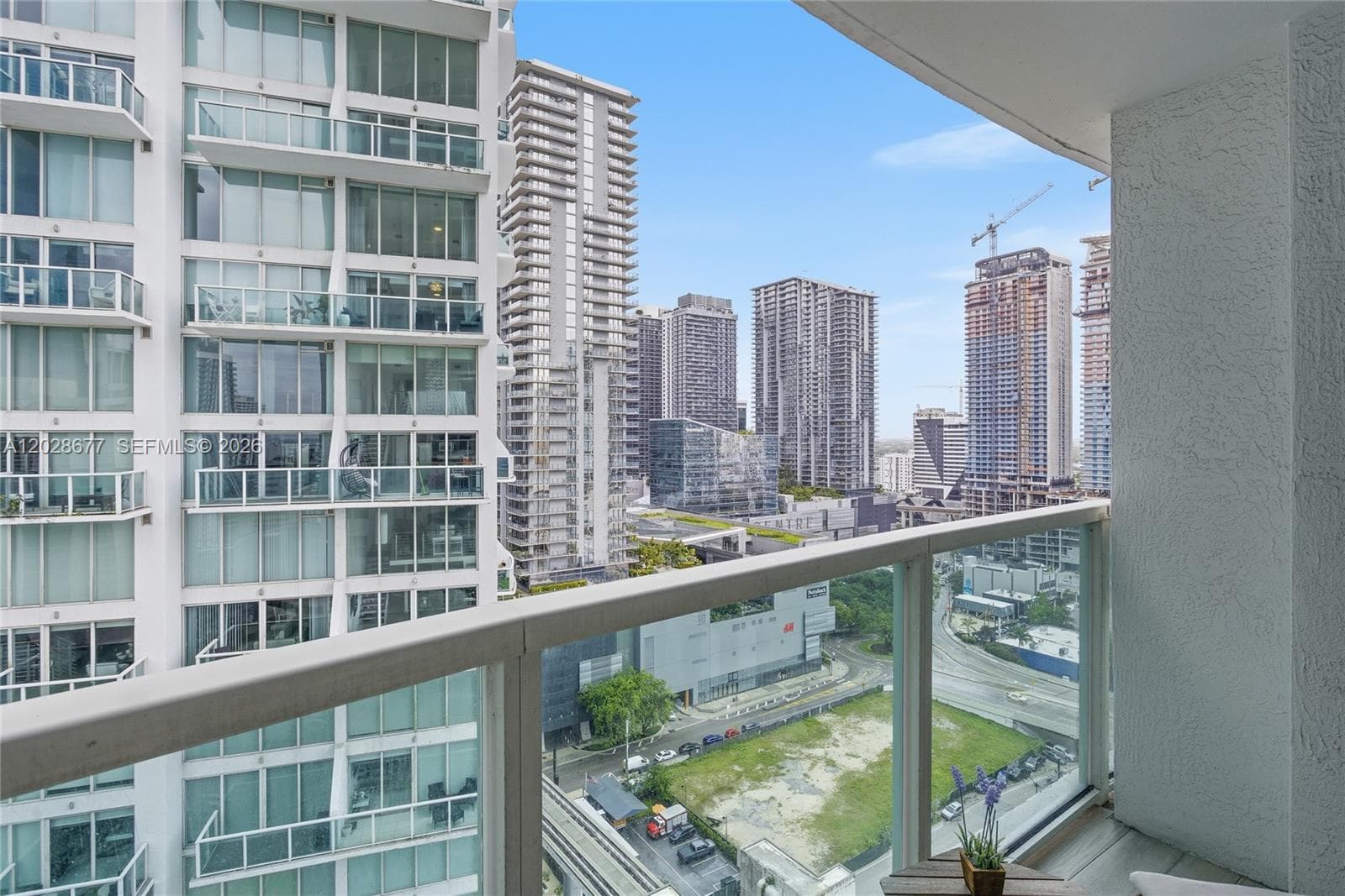 31 SE 5th St # 2410, Miami FL 33131 — 31