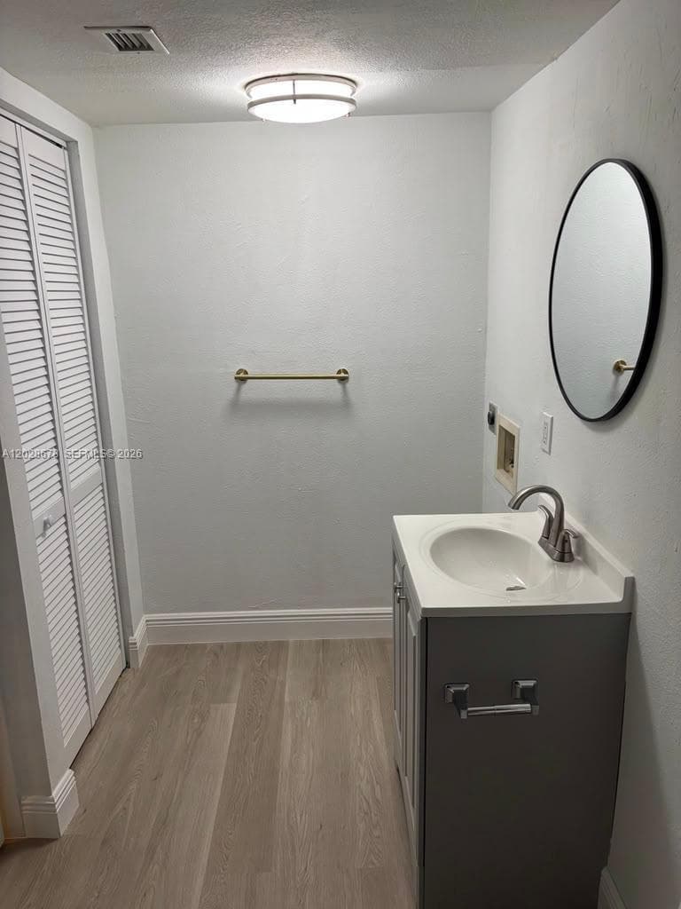 492 NW 165th St Rd # 211, Miami FL 33169 — 27