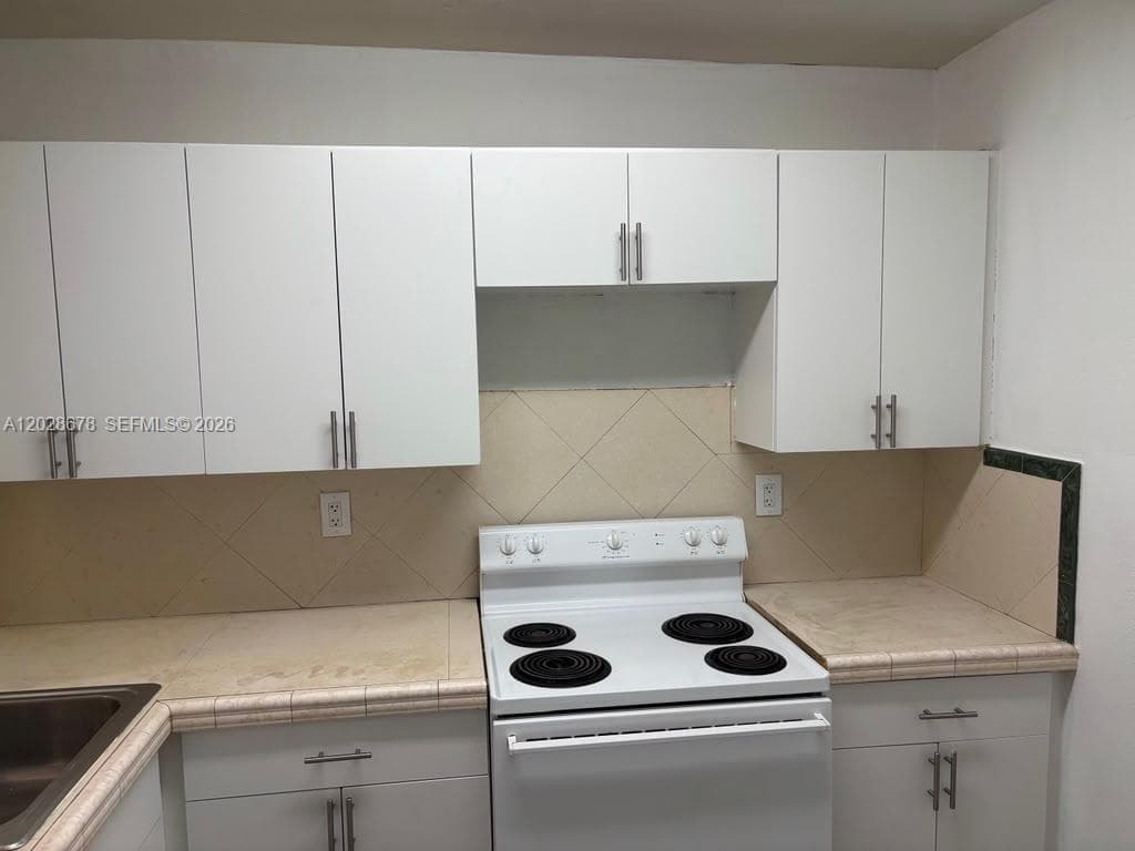 492 NW 165th St Rd # 211, Miami FL 33169 — 12