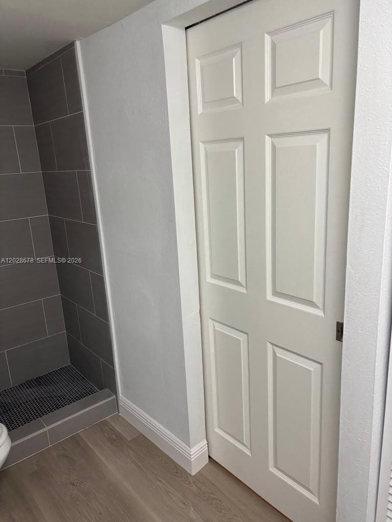 492 NW 165th St Rd # 211, Miami FL 33169 — 28