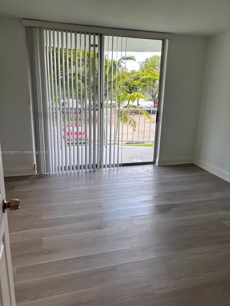 492 NW 165th St Rd # 211, Miami FL 33169 — 20