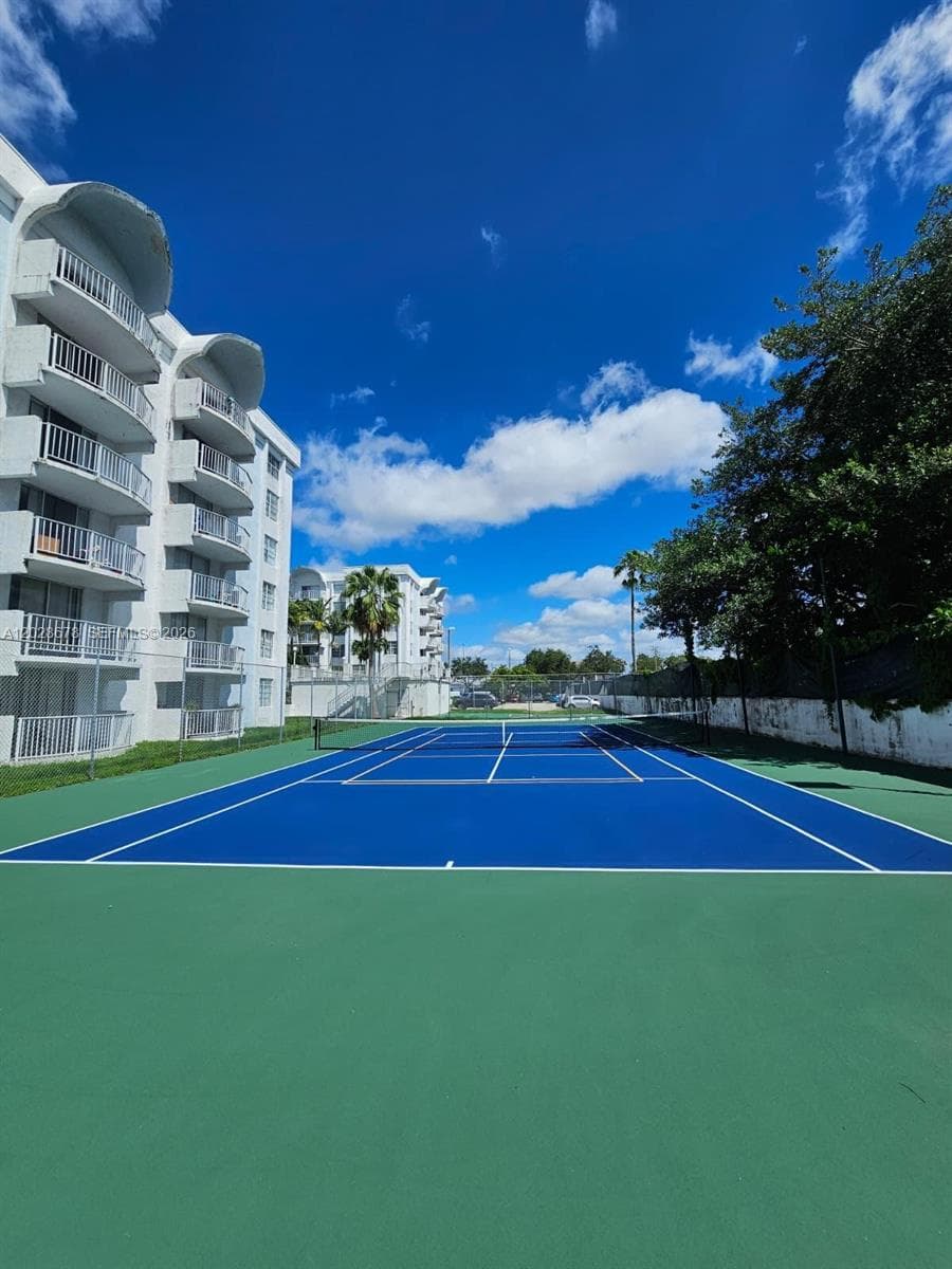 492 NW 165th St Rd # 211, Miami FL 33169 — 9