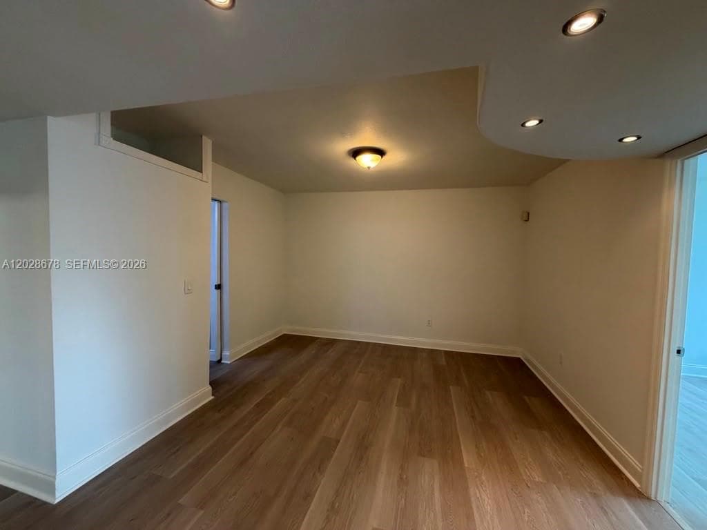 492 NW 165th St Rd # 211, Miami FL 33169 — 18