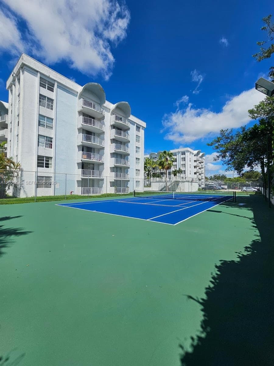 492 NW 165th St Rd # 211, Miami FL 33169 — 8