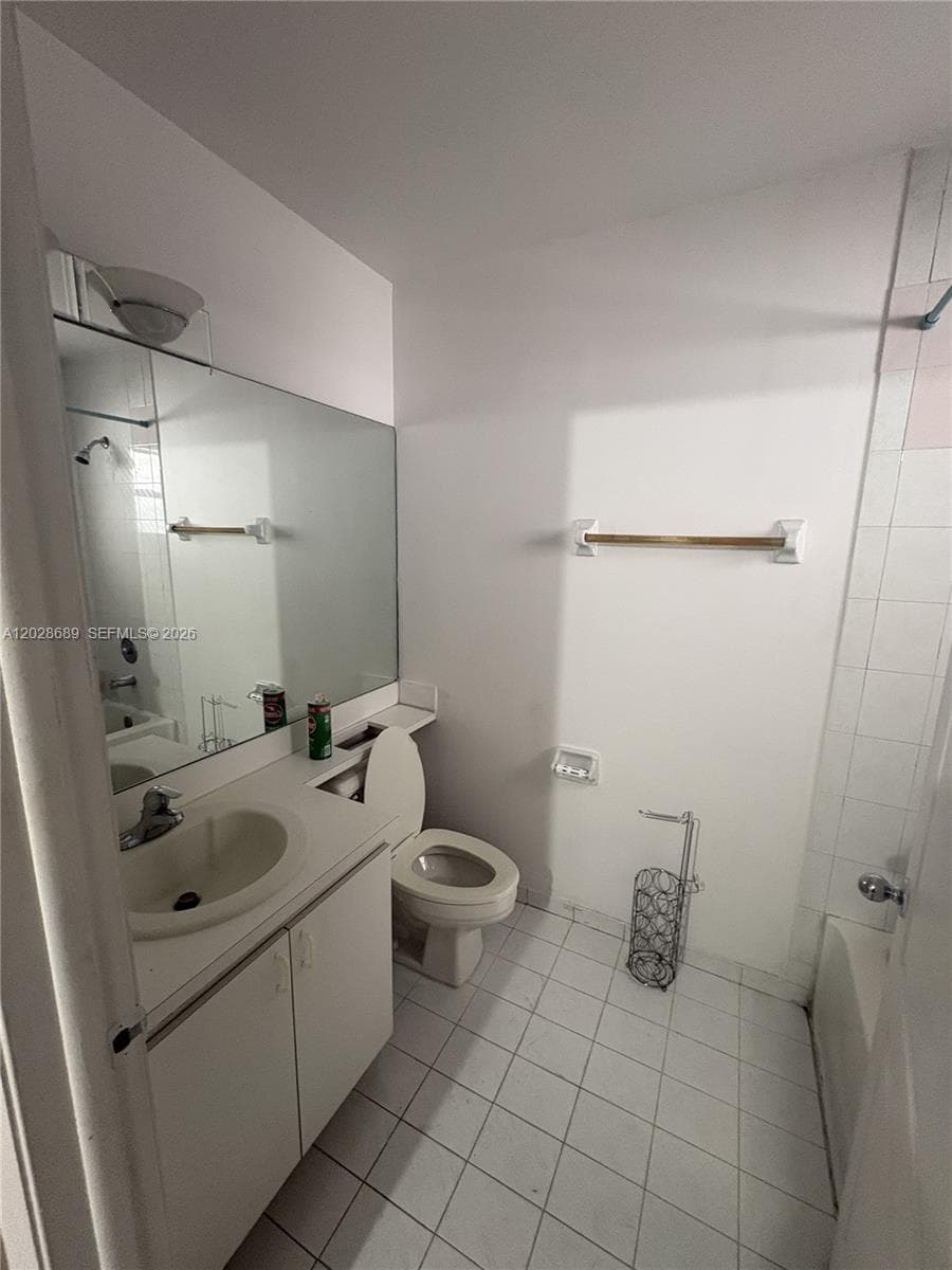 2232 W 74th Ter # 40C, Hialeah FL 33016 — 6