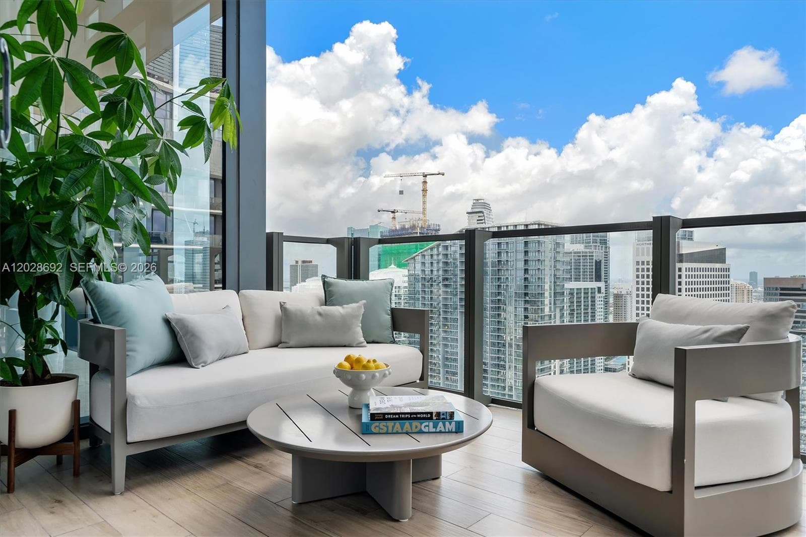 88 SW 7th St # 4001, Miami FL 33130 — 62