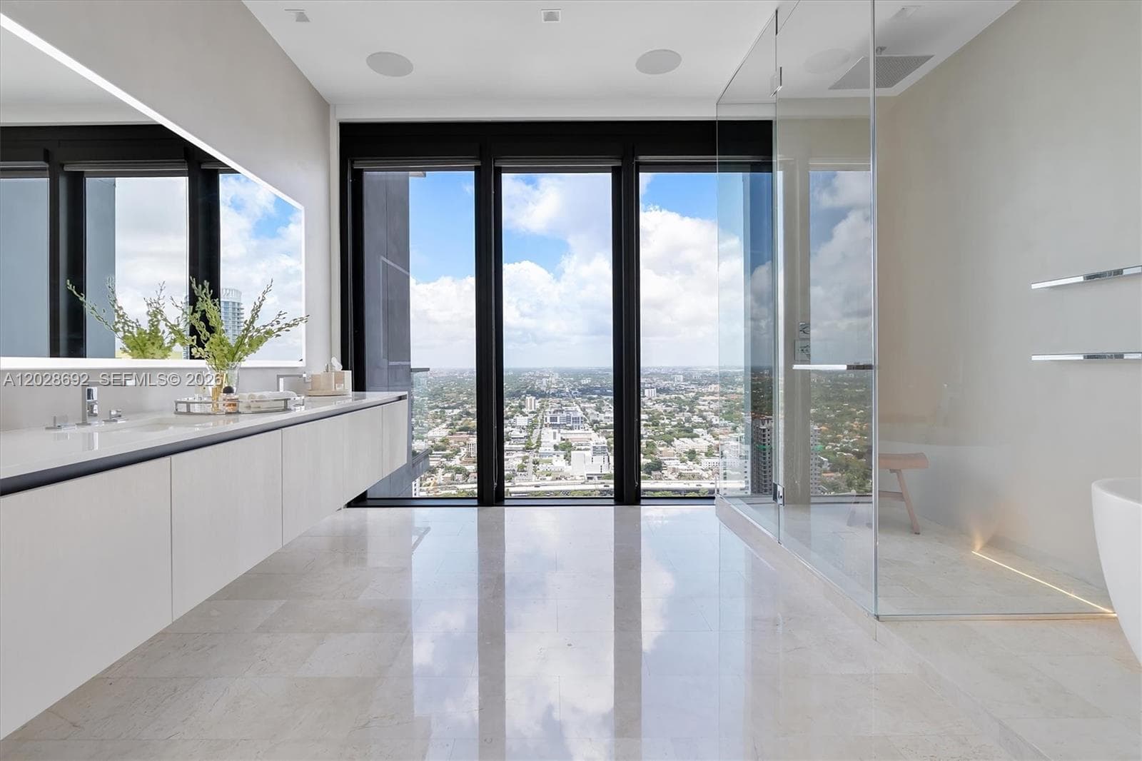 88 SW 7th St # 4001, Miami FL 33130 — 36