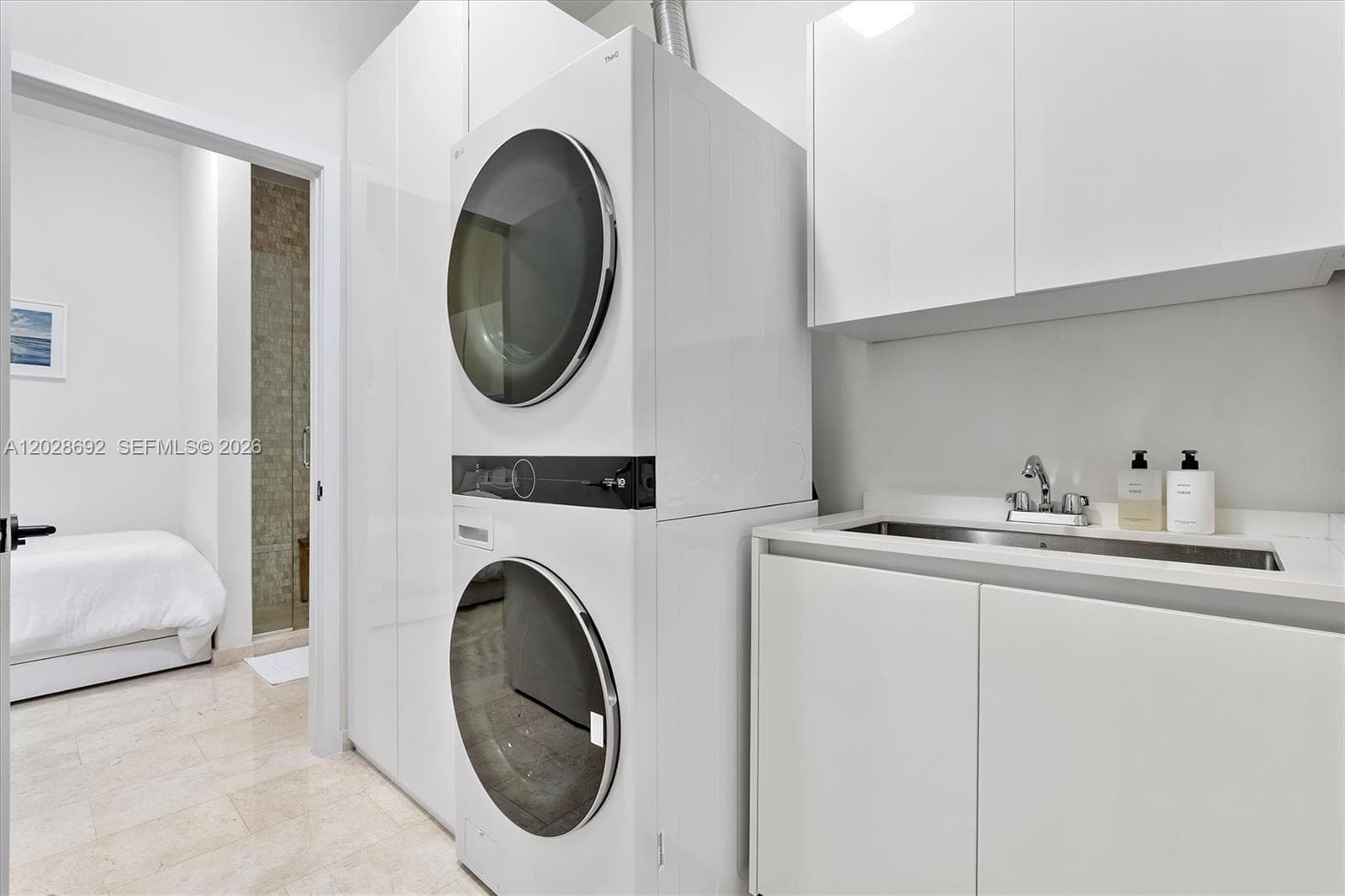 88 SW 7th St # 4001, Miami FL 33130 — 65