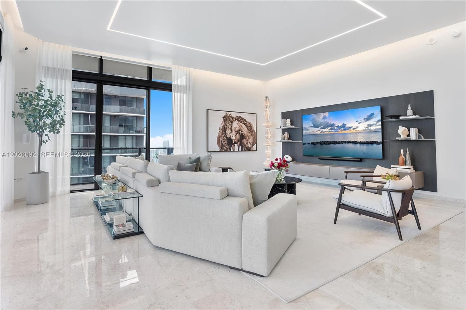 88 SW 7th St # 4001, Miami FL 33130 — 15