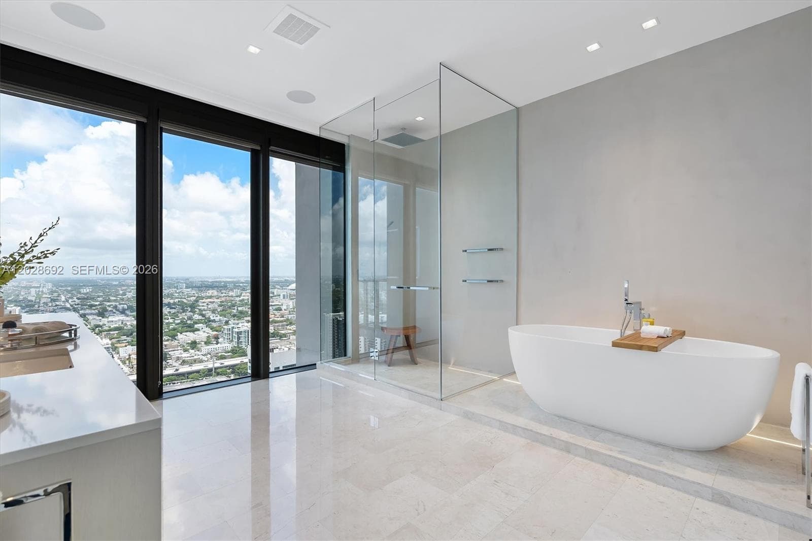 88 SW 7th St # 4001, Miami FL 33130 — 35