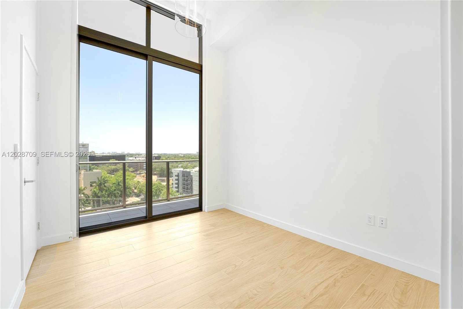 2678 Tigertail # 813, Coconut Grove FL 33133 — 35