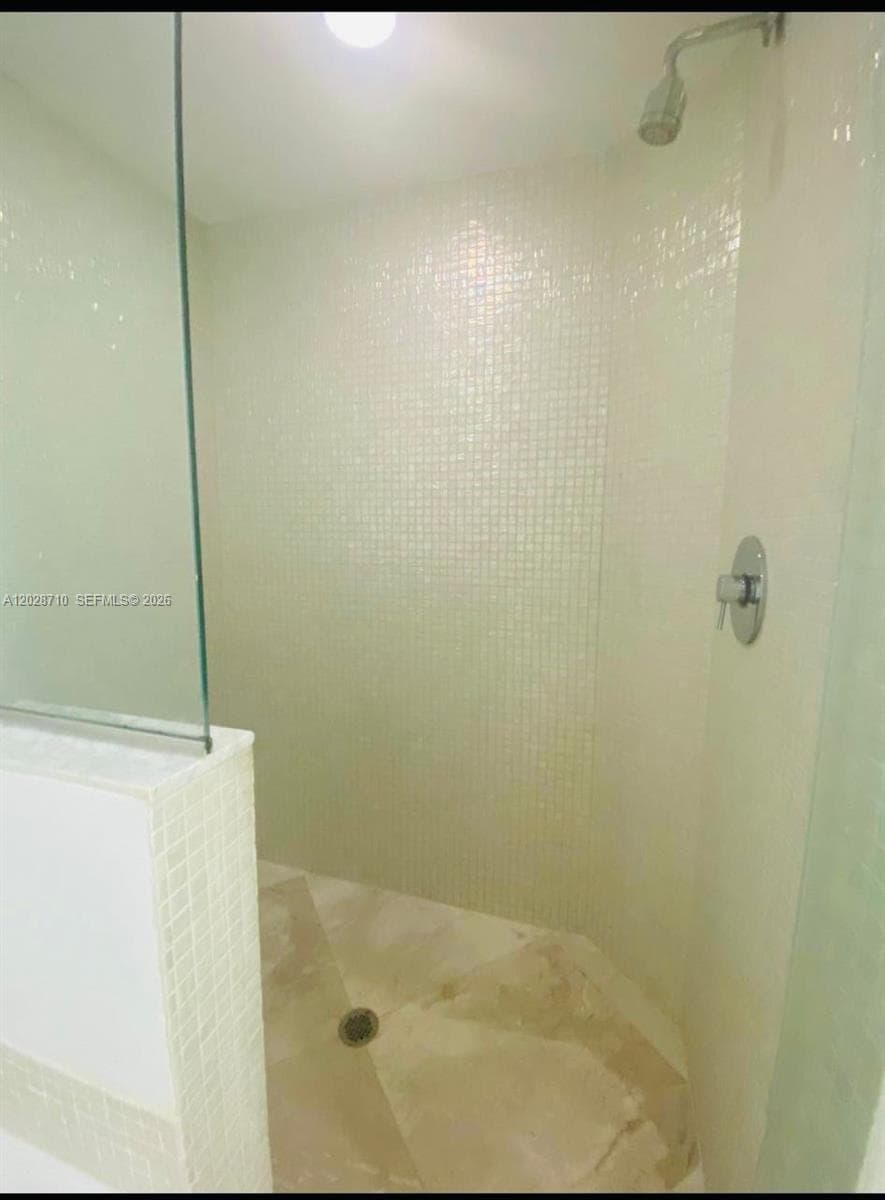 55 SE 6th St # 1502, Miami FL 33131 — 16