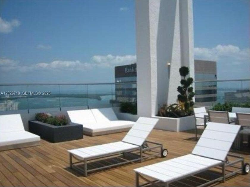 55 SE 6th St # 1502, Miami FL 33131 — 28