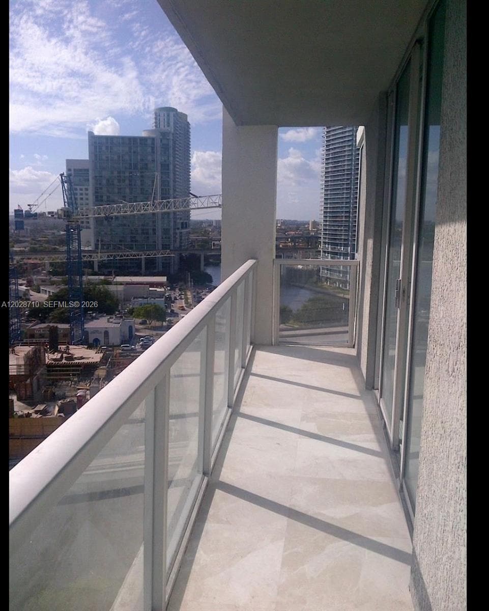 55 SE 6th St # 1502, Miami FL 33131 — 11