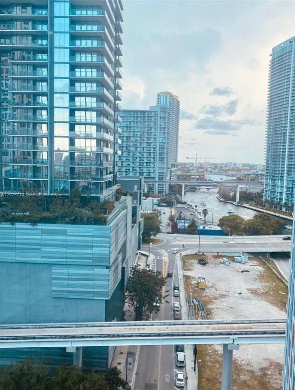 55 SE 6th St # 1502, Miami FL 33131 — 31