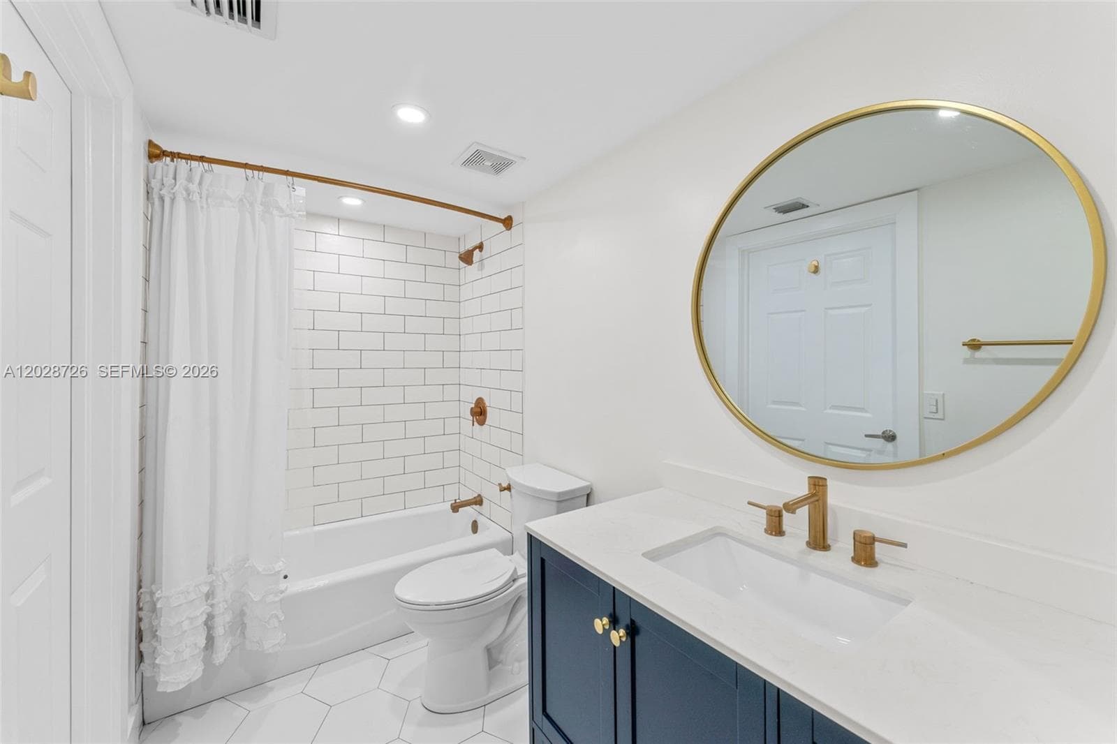 2415 NW 16th St Rd # 306, Miami FL 33125 — 18