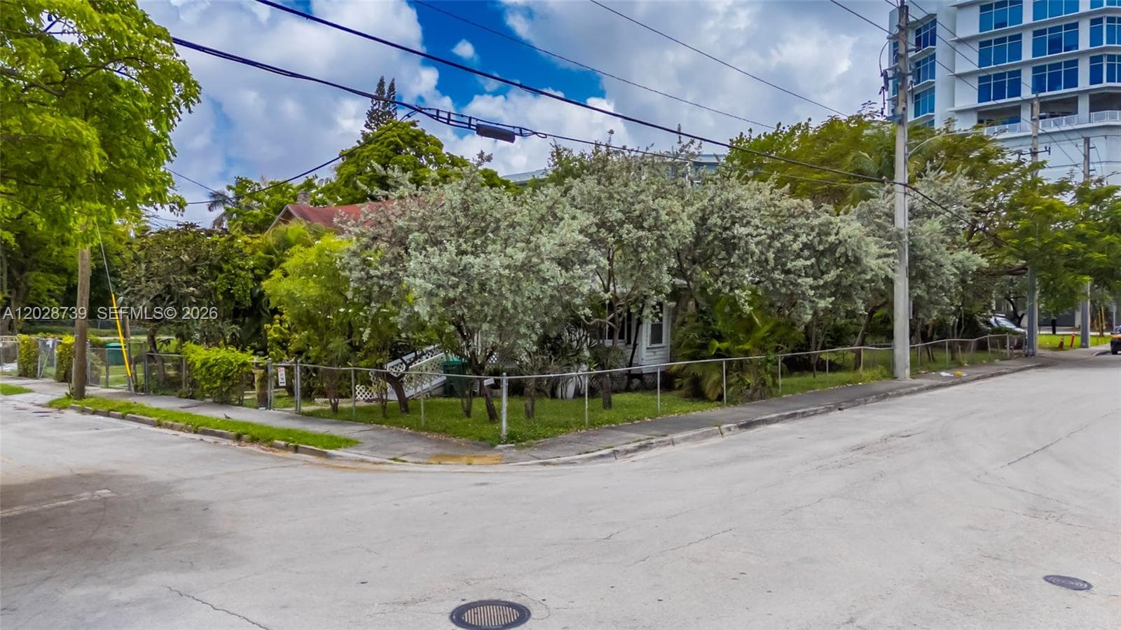 1246 NW 9th Ave, Miami FL 33136 — 15
