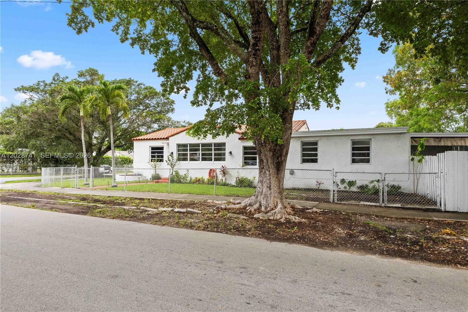 1450 SW 25th Ave, Miami FL 33145 — 32