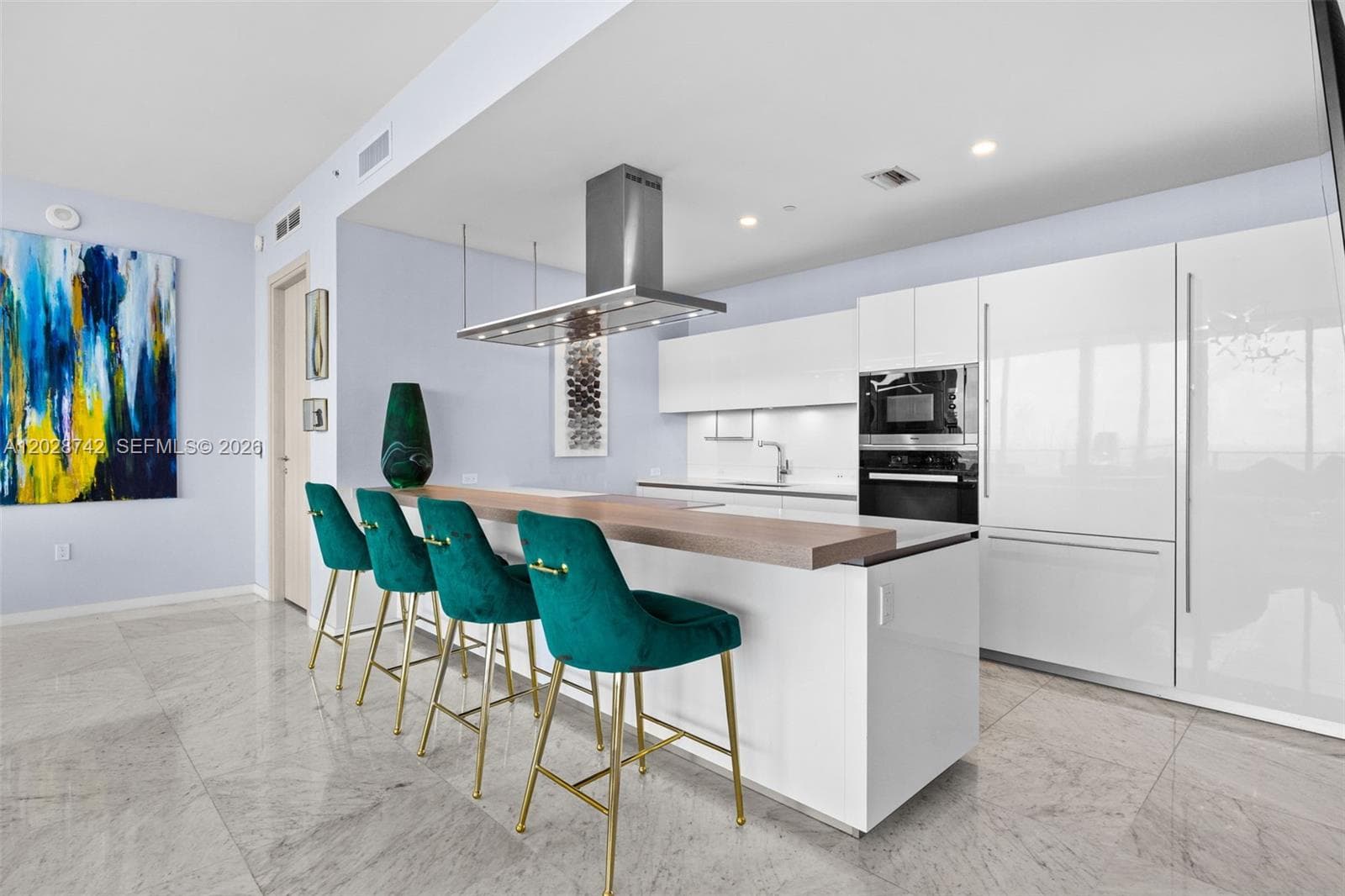 1000 Brickell Plz, Miami FL 33131 — 17