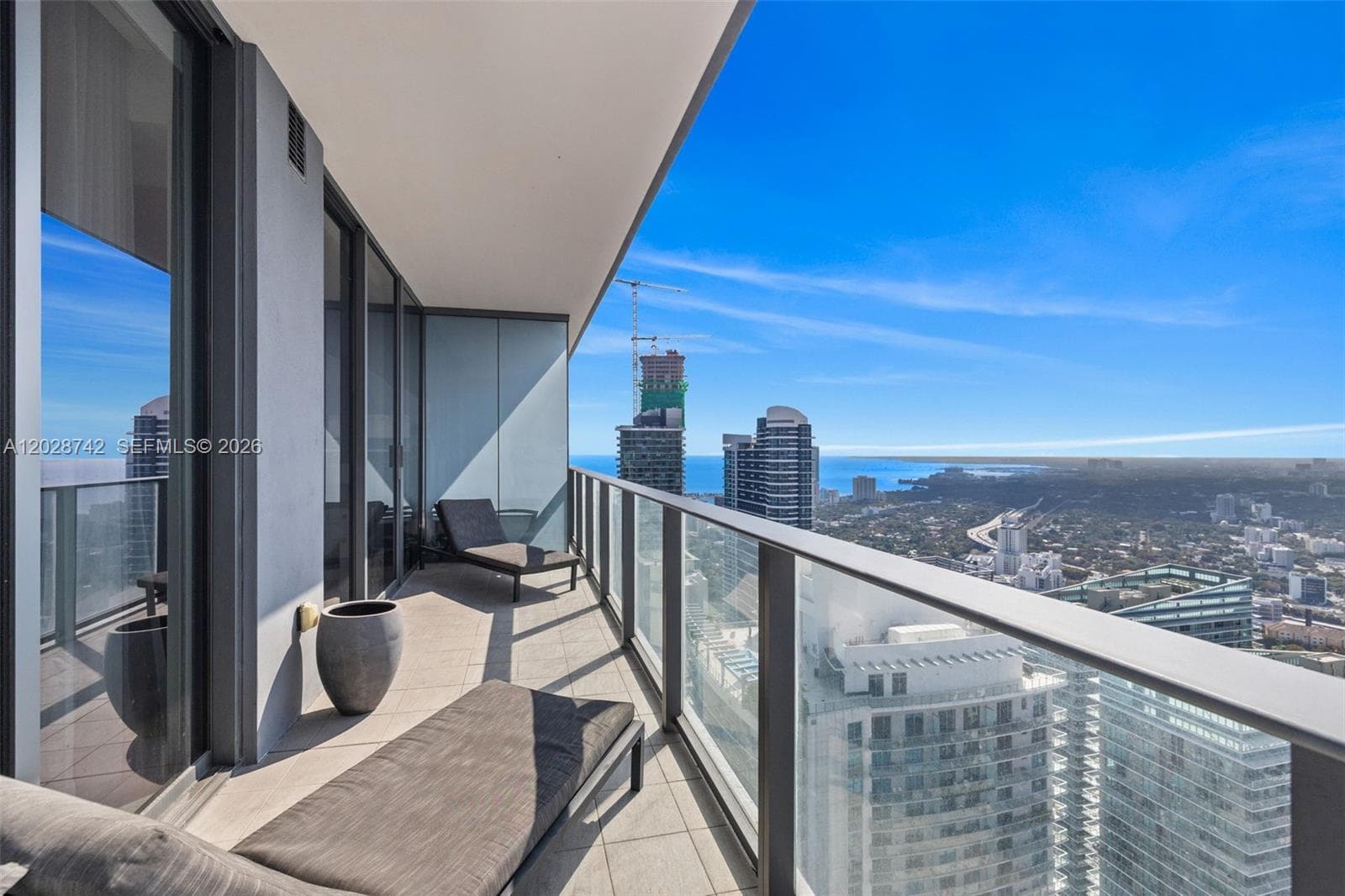 1000 Brickell Plz, Miami FL 33131 — 53
