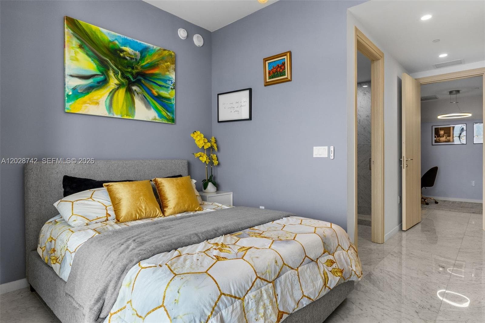 1000 Brickell Plz, Miami FL 33131 — 36