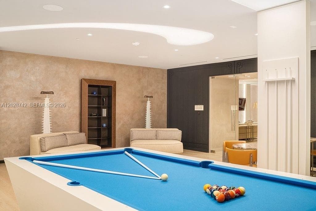 1000 Brickell Plz, Miami FL 33131 — 71