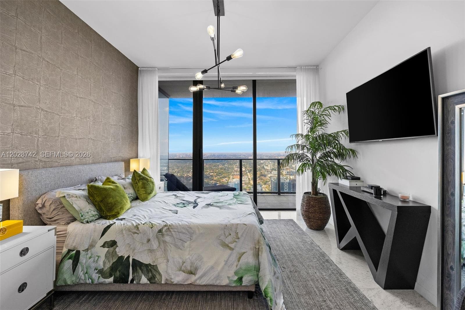 1000 Brickell Plz, Miami FL 33131 — 38
