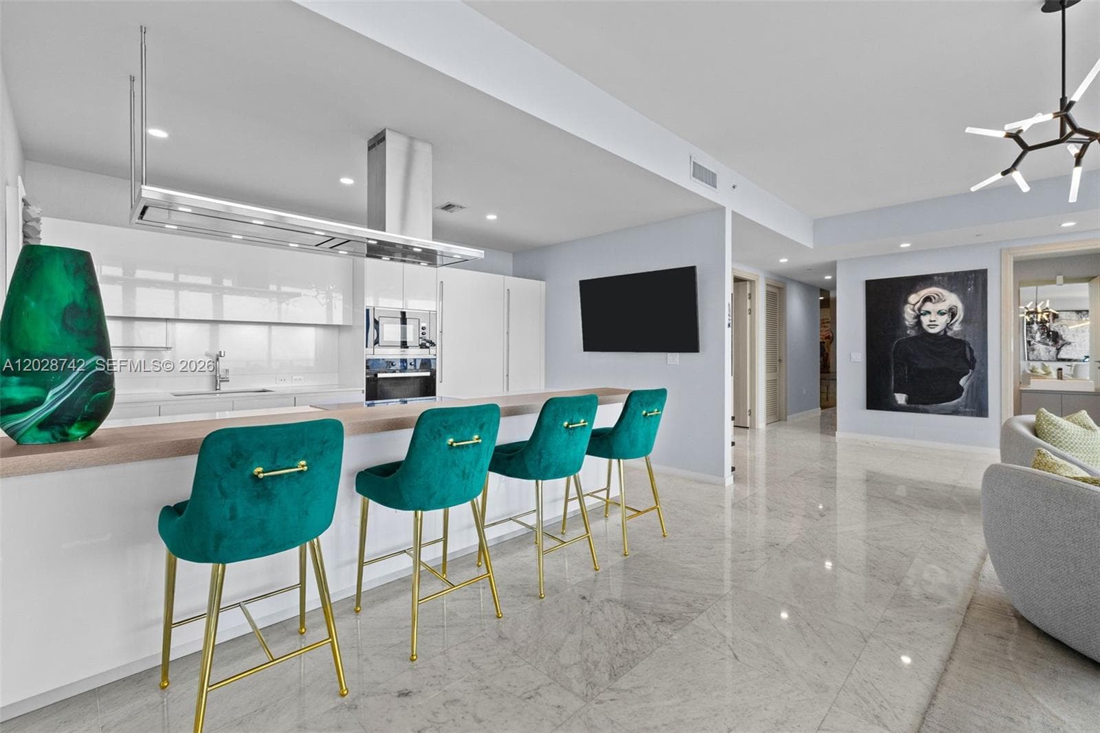 1000 Brickell Plz, Miami FL 33131 — 18