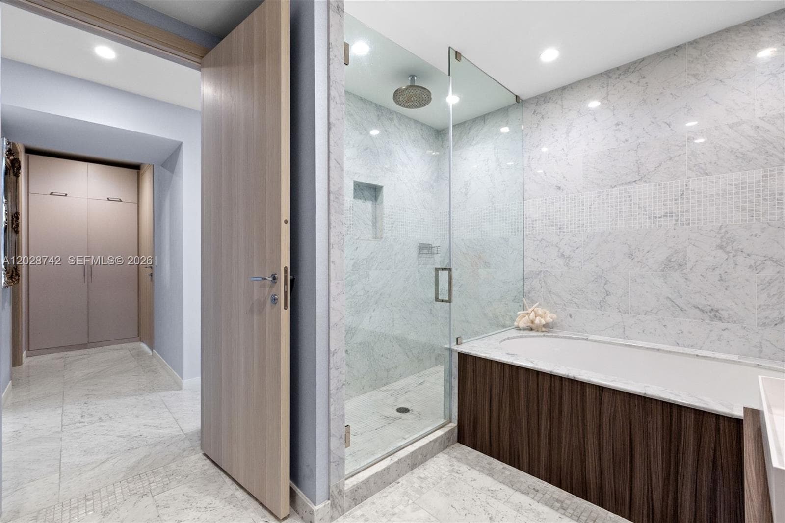 1000 Brickell Plz, Miami FL 33131 — 44
