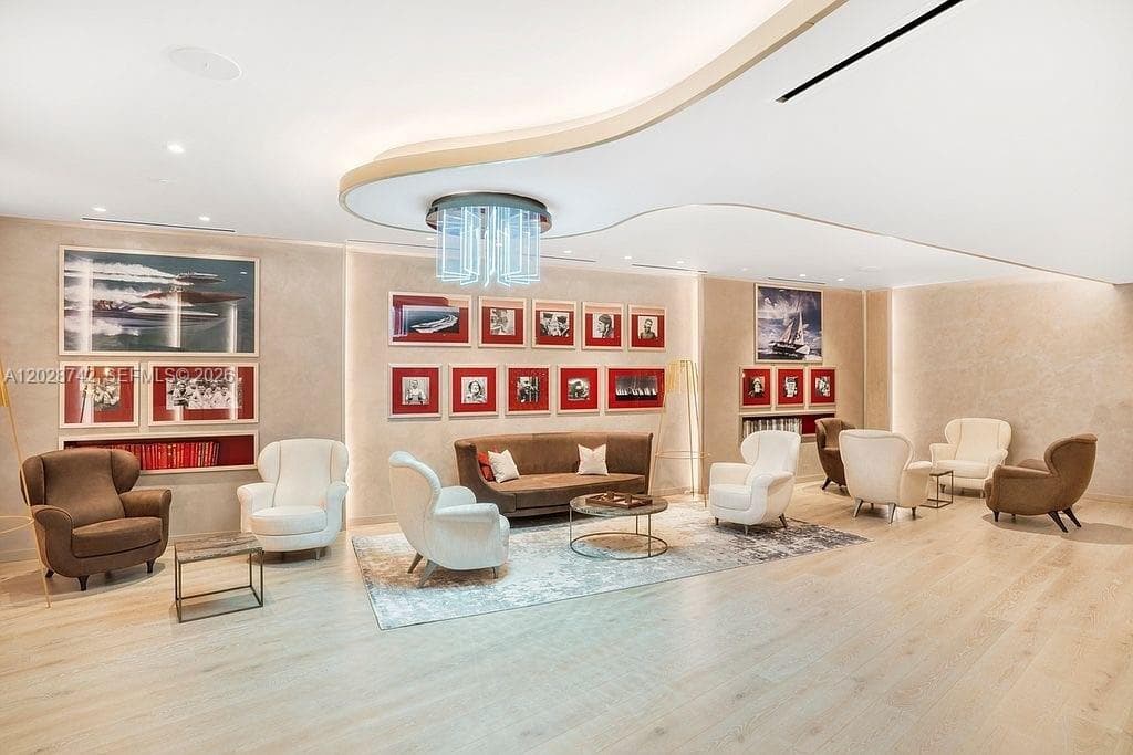 1000 Brickell Plz, Miami FL 33131 — 70