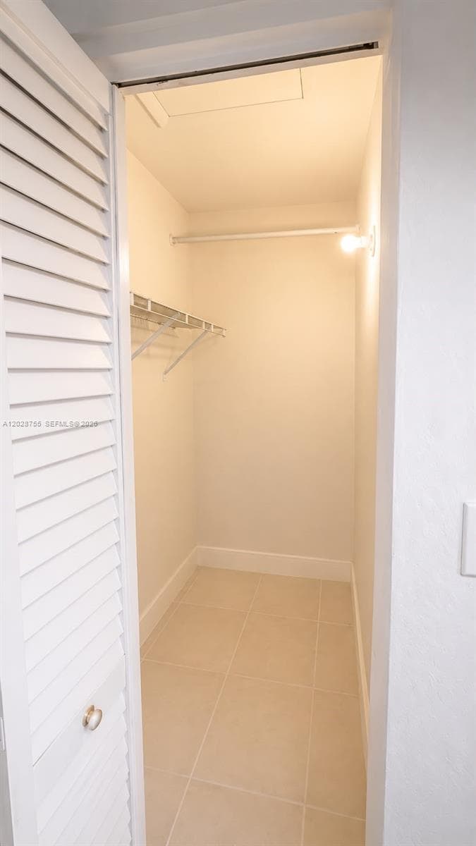 6330 SW 79th St # 23, South Miami FL 33143 — 7