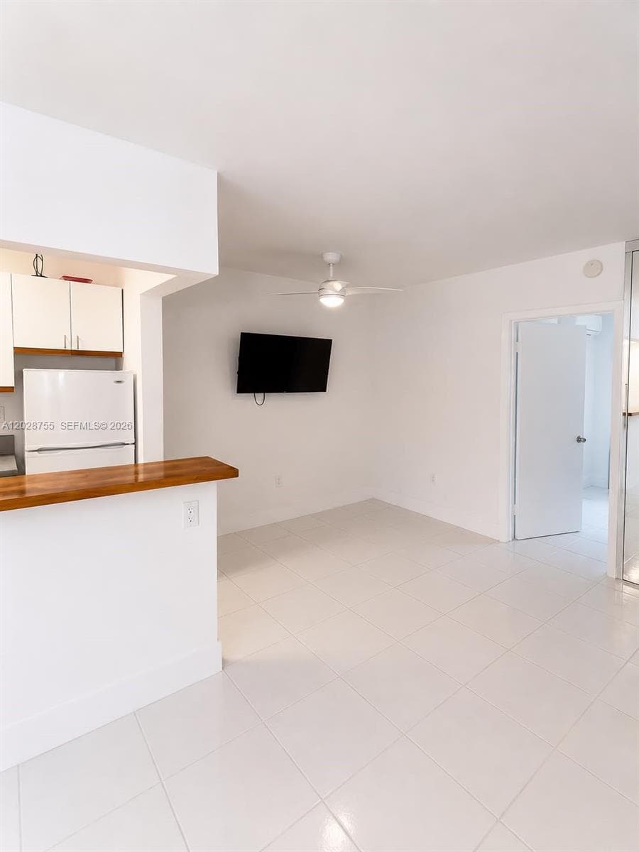 6330 SW 79th St # 23, South Miami FL 33143 — 5