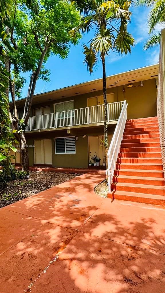 6330 SW 79th St # 23, South Miami FL 33143 — 11