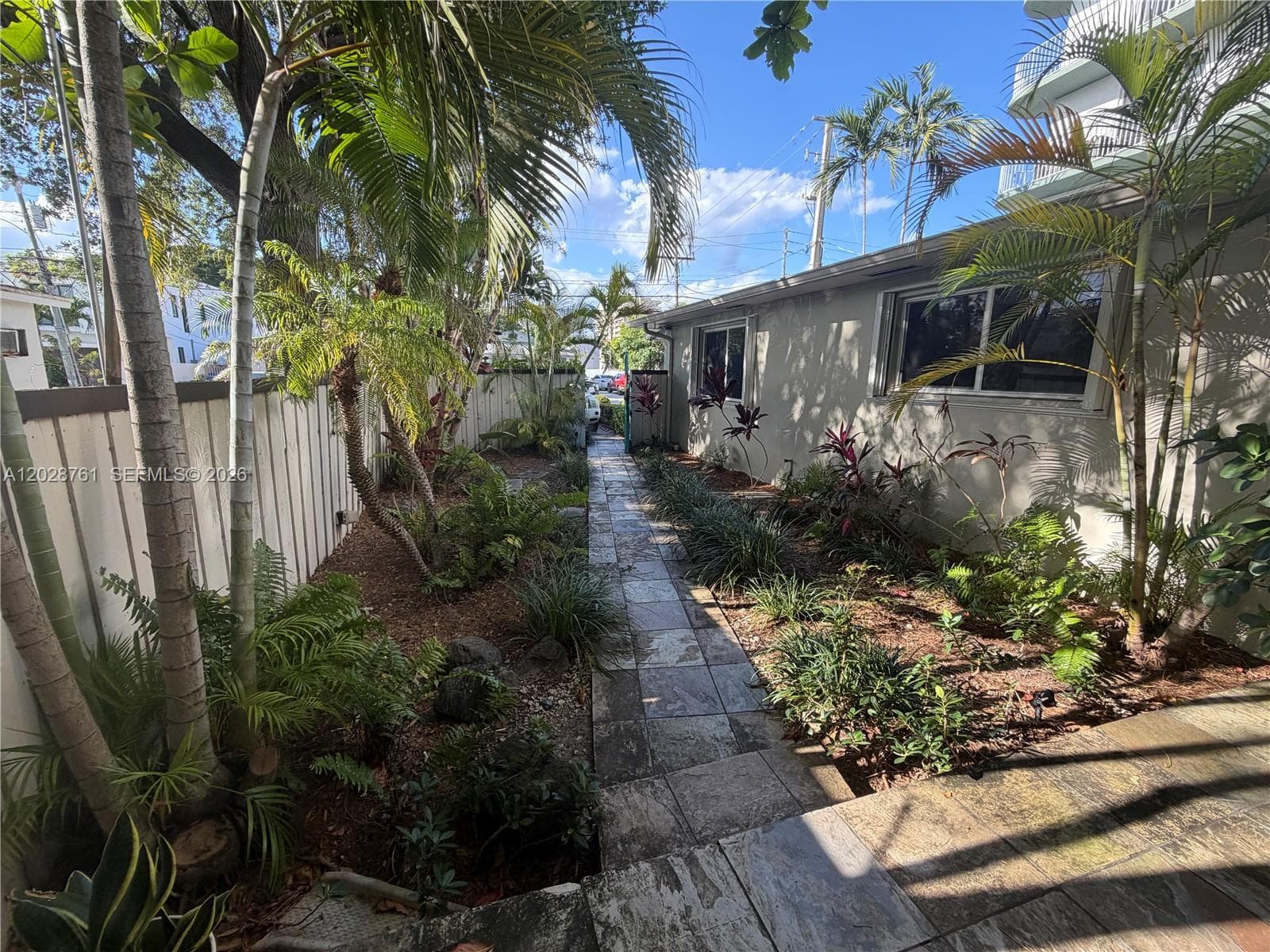 2728 SW 25th Ter # 2728, Miami FL 33133 — 9