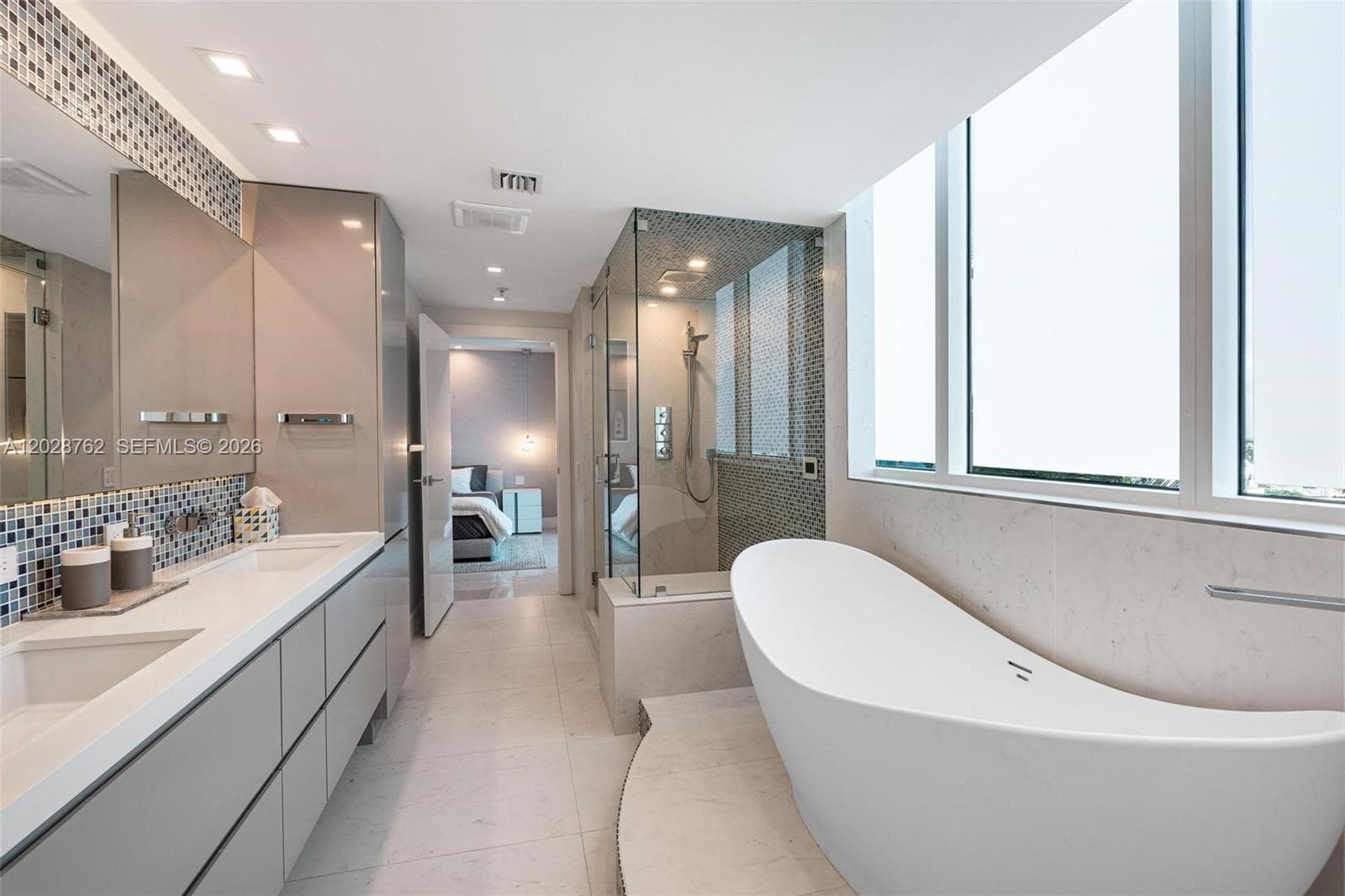 3801 Collins Ave # 703, Miami Beach FL 33140 — 17