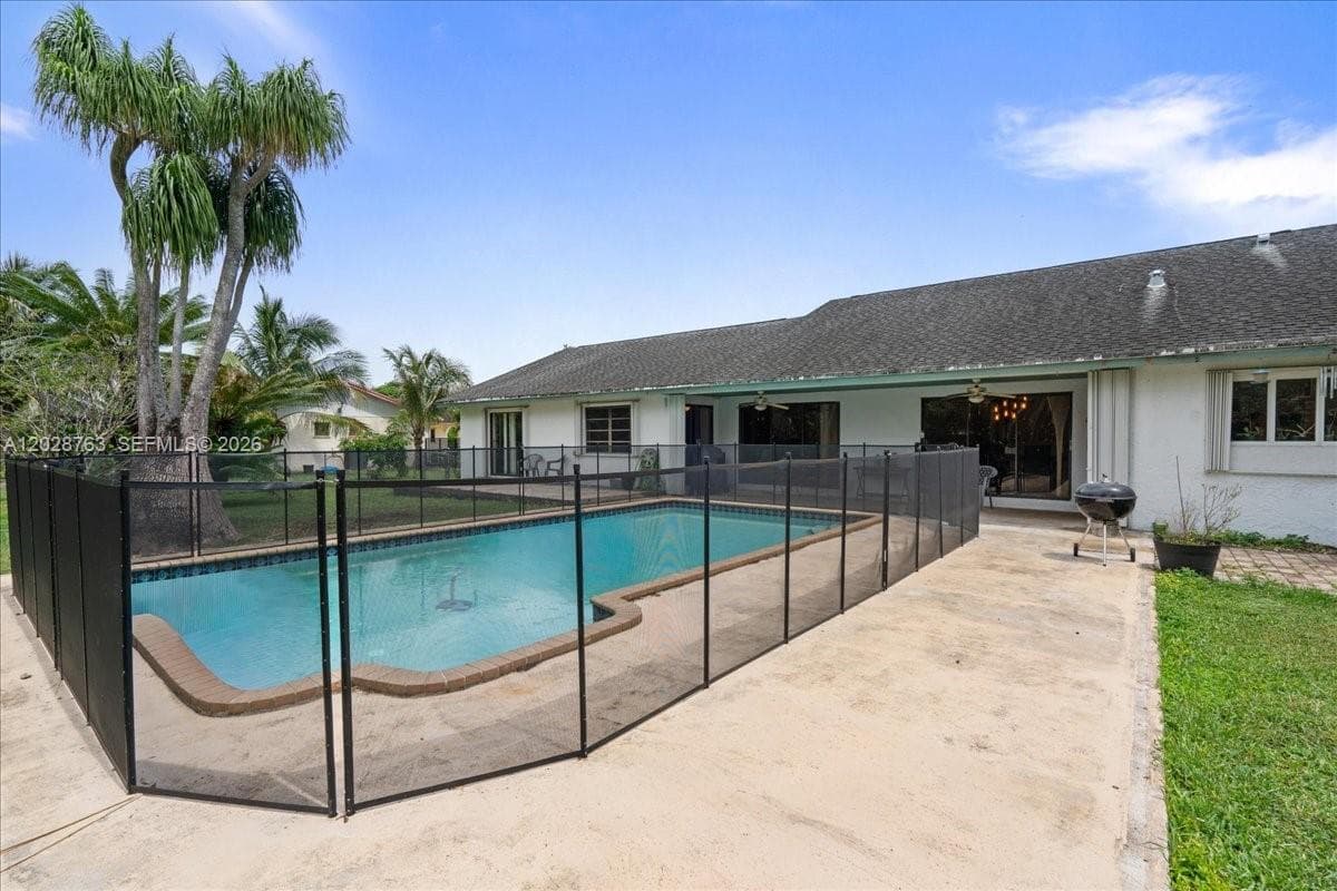 1571 NW 20th St, Homestead FL 33030 — 42