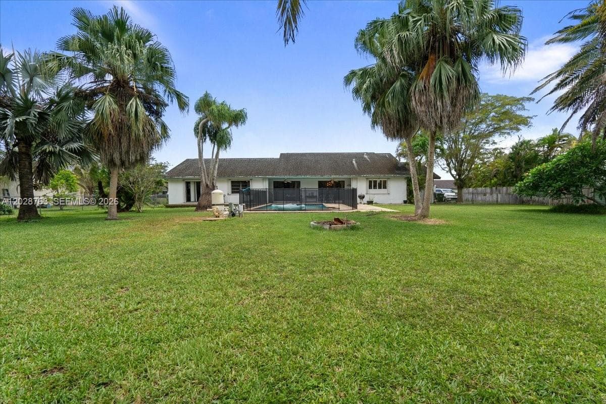 1571 NW 20th St, Homestead FL 33030 — 49