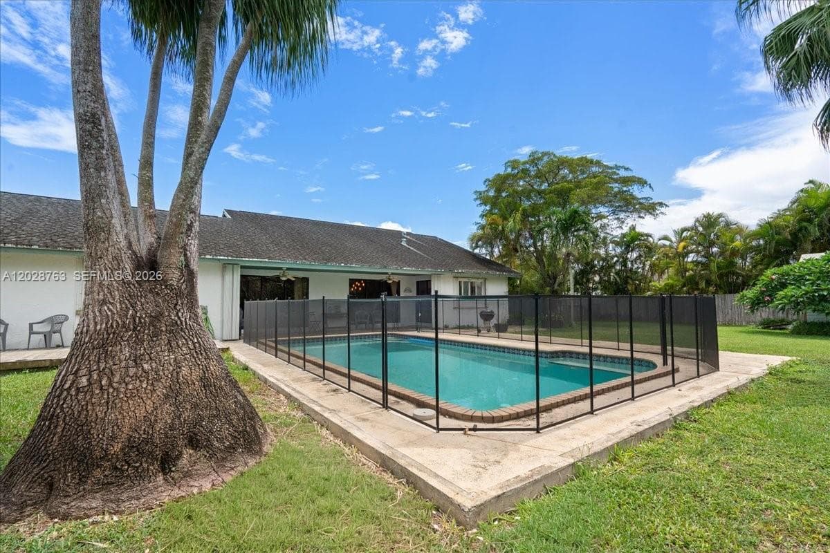 1571 NW 20th St, Homestead FL 33030 — 45