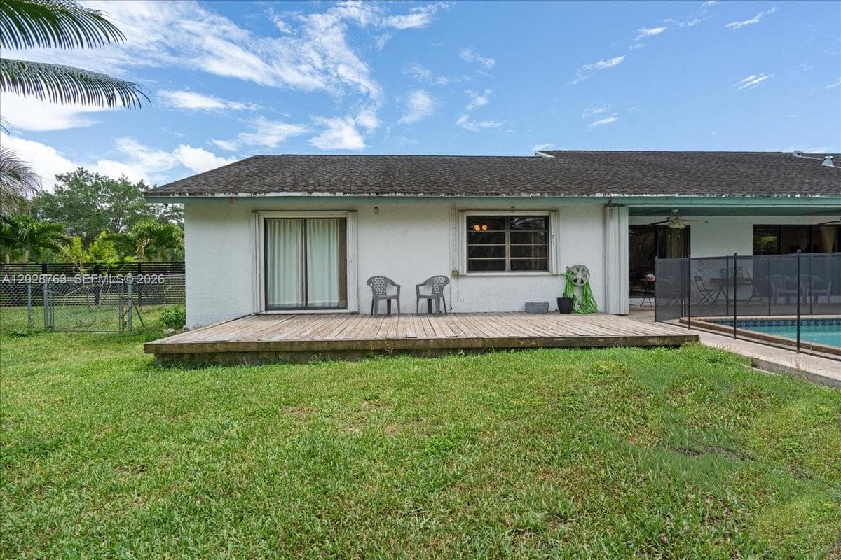 1571 NW 20th St, Homestead FL 33030 — 48