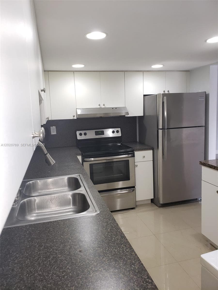 5800 SW 127th Ave # 2103, Miami FL 33183 — 3