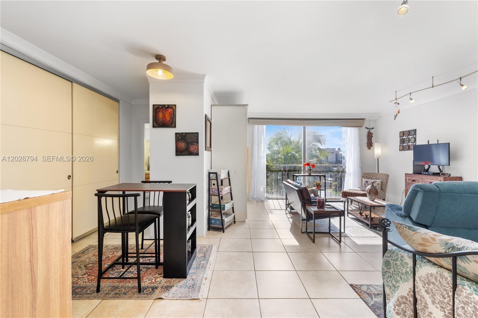 800 West Ave # 532, Miami Beach FL 33139 — 2