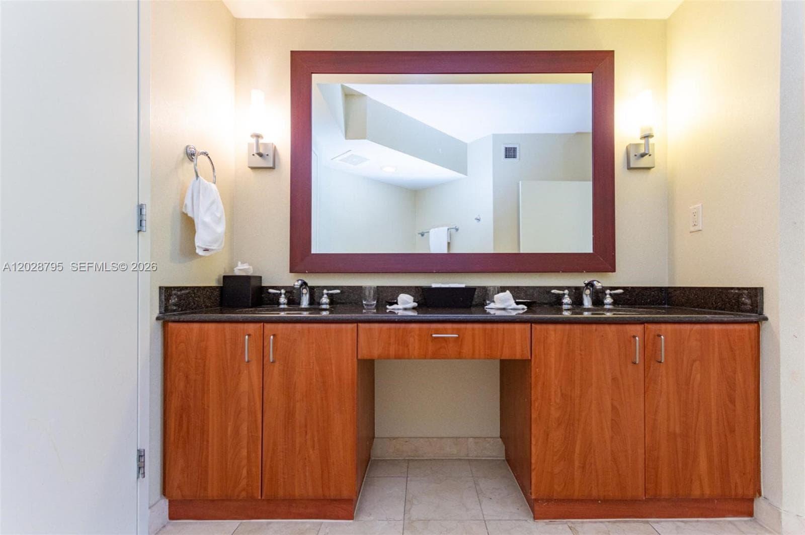 18001 Collins Ave # 1414, Sunny Isles Beach FL 33160 — 28