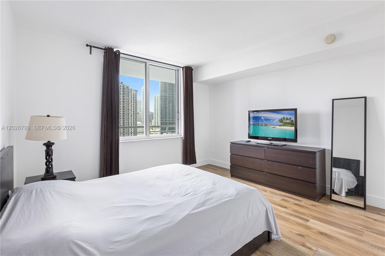 325 S Biscayne Blvd # 2517, Miami FL 33131 — 6