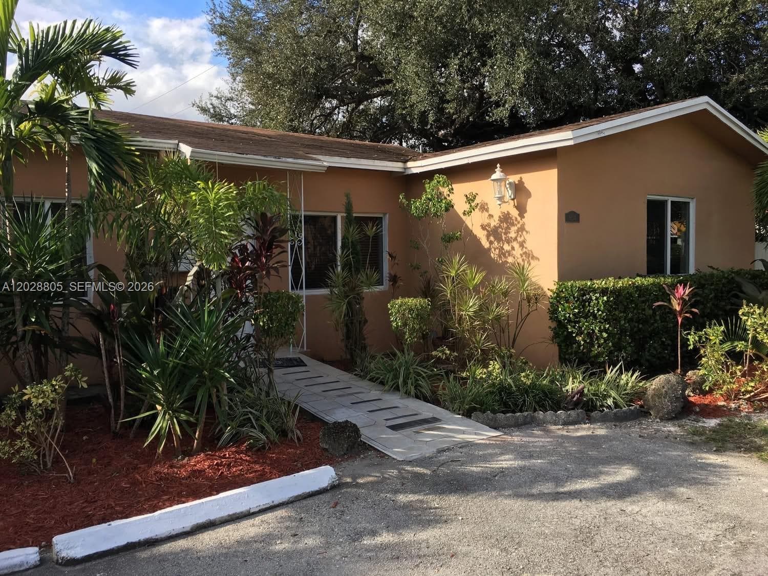 6134 SW 22nd St, Miami FL 33155 — 1