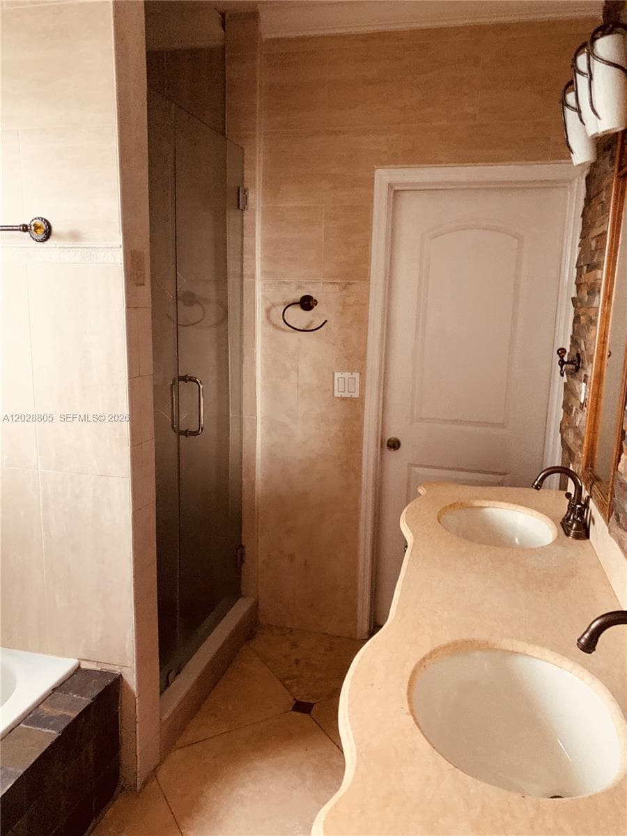 6134 SW 22nd St, Miami FL 33155 — 11