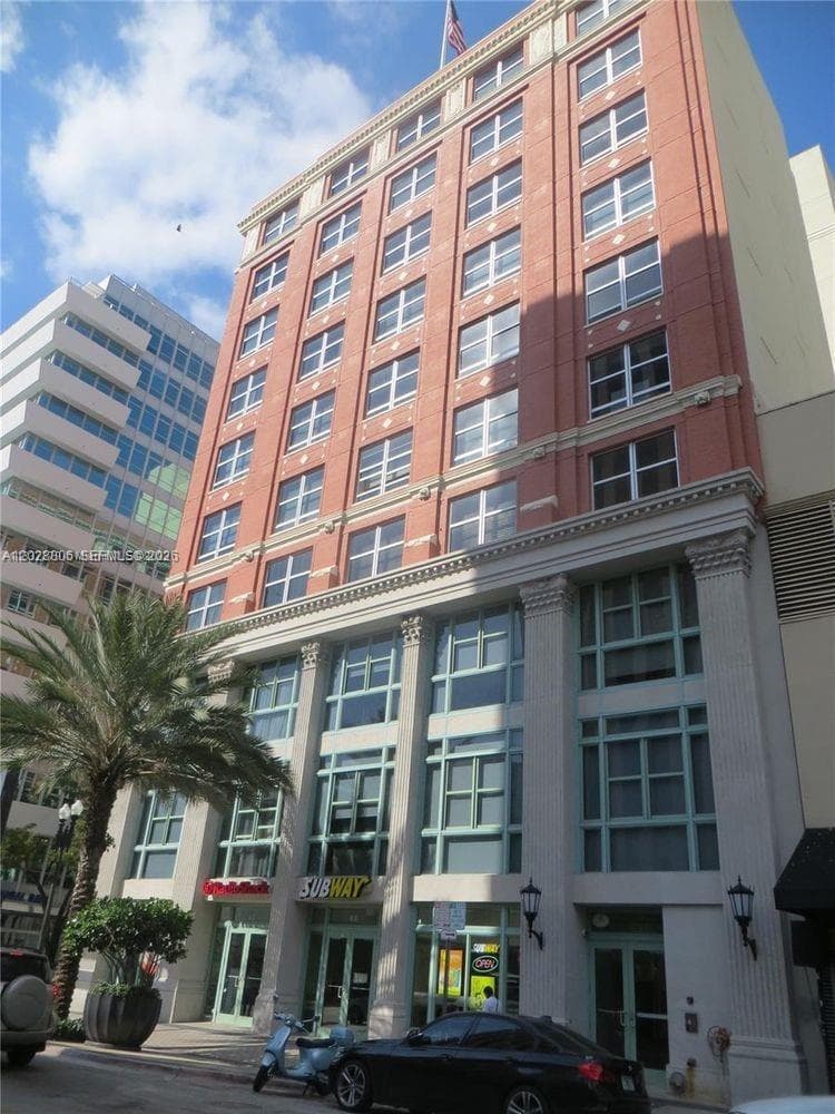 111 E Flagler St # 402, Miami FL 33131 — 1