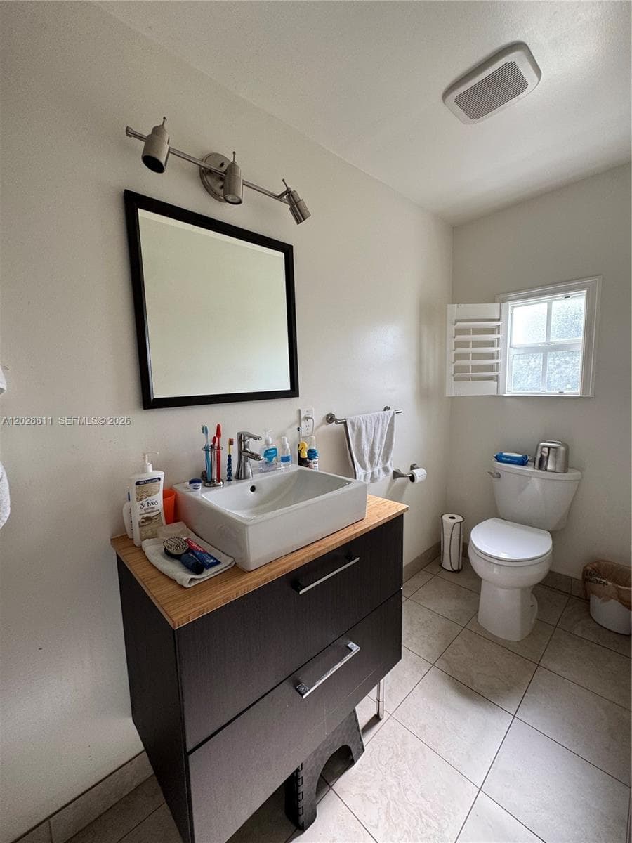 1030 NE 107th St # 1030, Miami Shores FL 33161 — 33