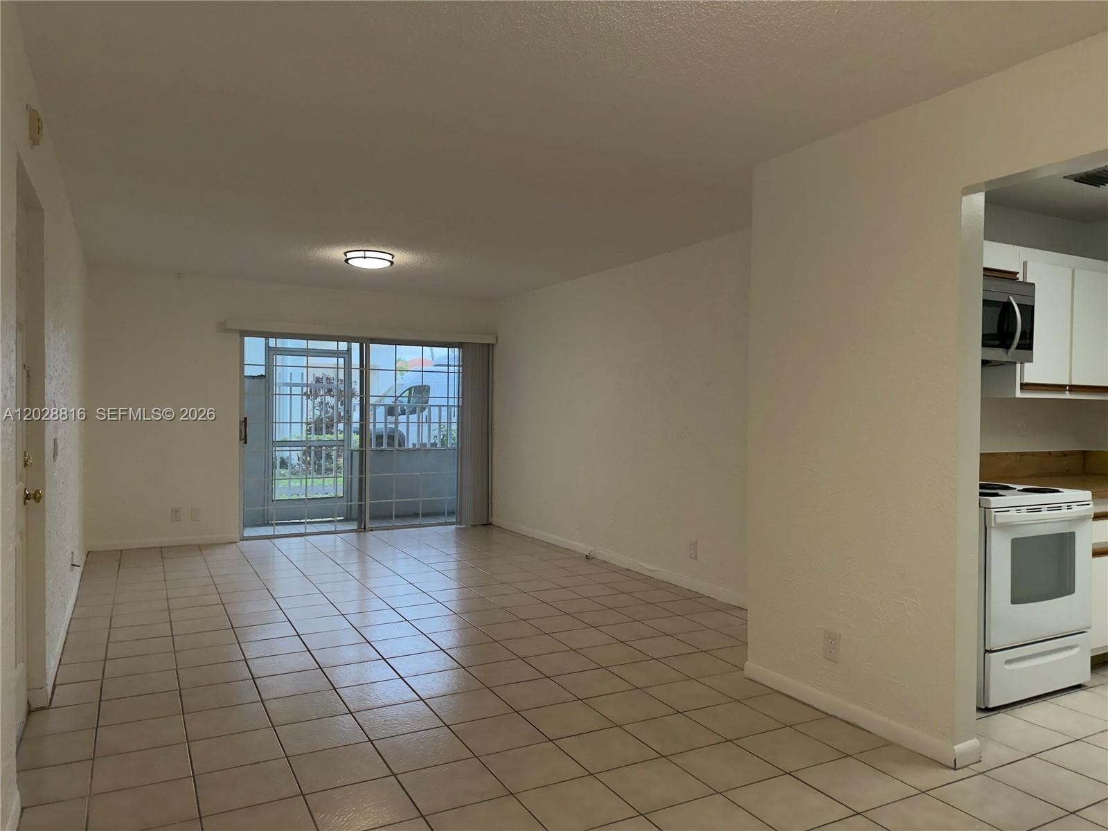 10441 Mahogany Key Cir # 106, Miami FL 33196 — 3