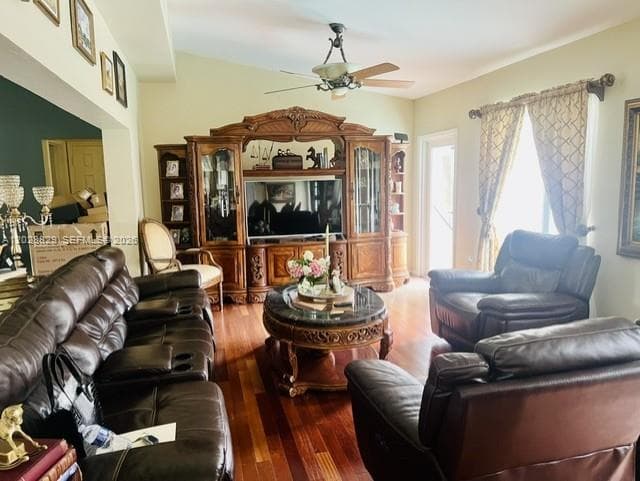 7910 SW 73rd Ct, Miami FL 33143 — 35