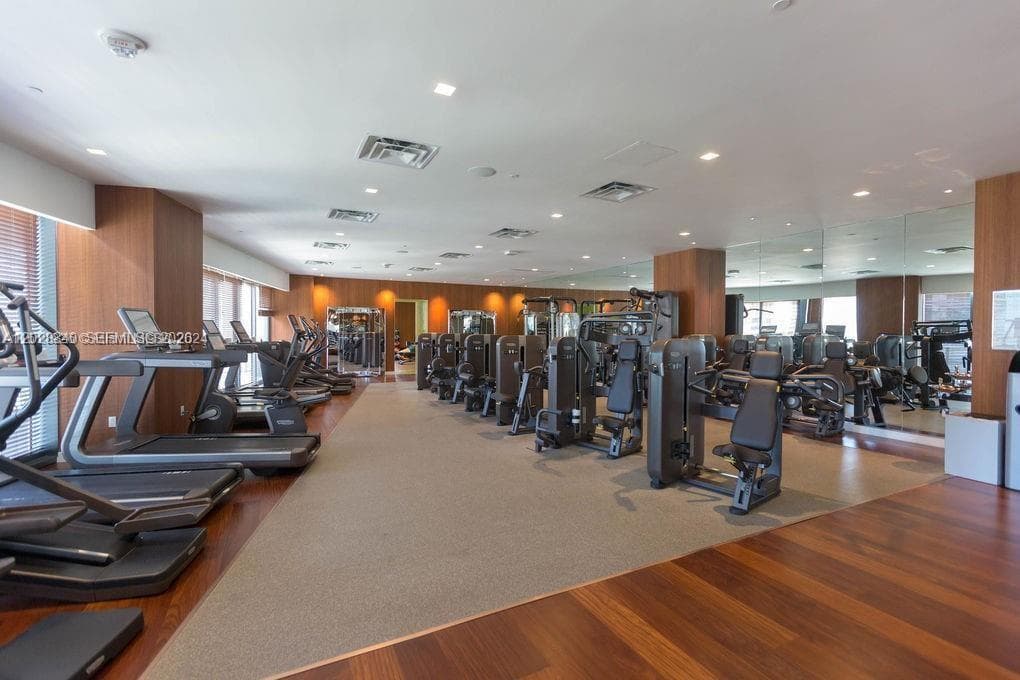 801 S Miami Ave # 1808, Miami FL 33130 — 43